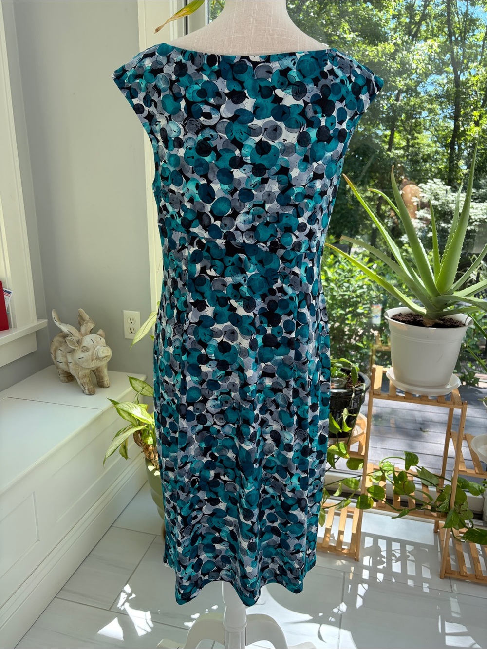 Teal and Black Dot Print Ruched Sheath Dress - Picture 5 of 7